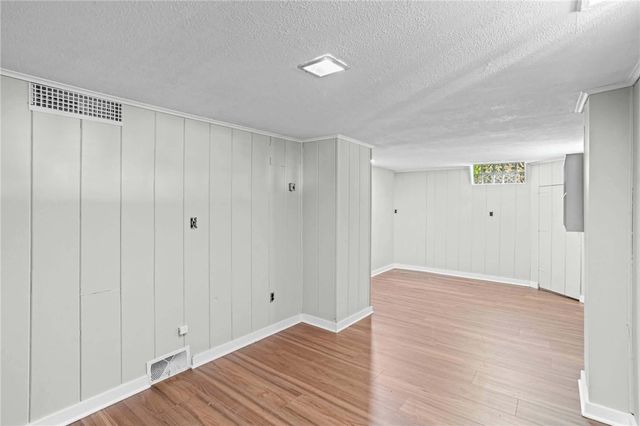 617 Argonne Blvd, Ellwood City, PA 16117