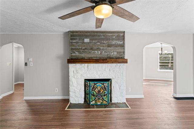 617 Argonne Blvd, Ellwood City, PA 16117