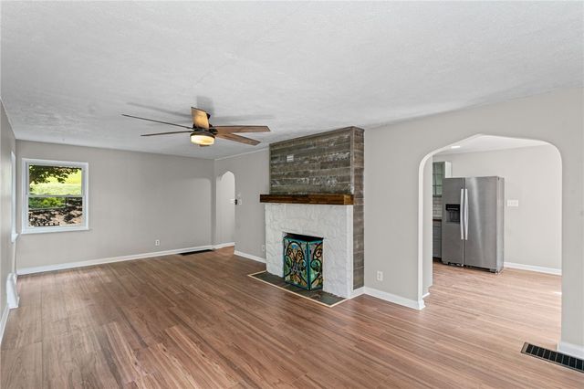 617 Argonne Blvd, Ellwood City, PA 16117