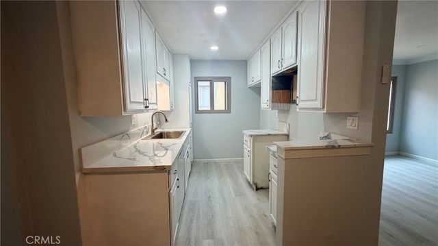 110 E Hillcrest, Inglewood, CA 90301
