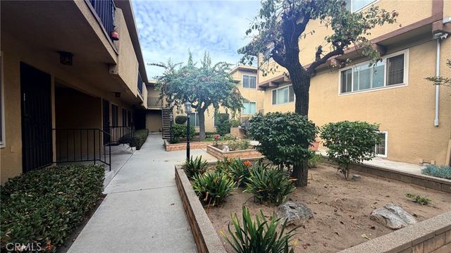 110 E Hillcrest, Inglewood, CA 90301