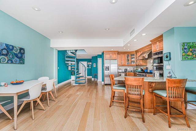 10 Bay Street Landing 8D, Staten Island, NY 10301