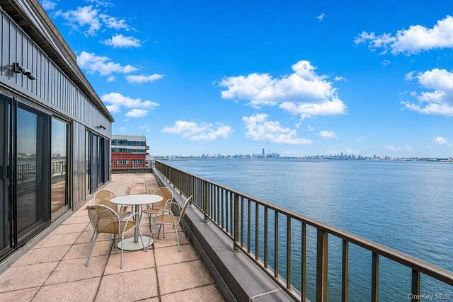 10 Bay Street Landing 8D, Staten Island, NY 10301