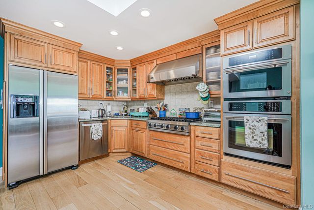 10 Bay Street Landing 8D, Staten Island, NY 10301
