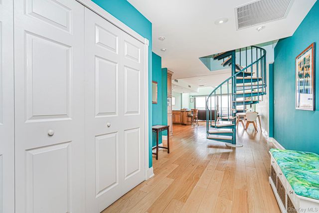 10 Bay Street Landing 8D, Staten Island, NY 10301