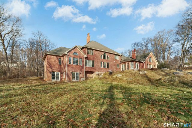 215 Old Mountain Road, Farmington, CT 06032