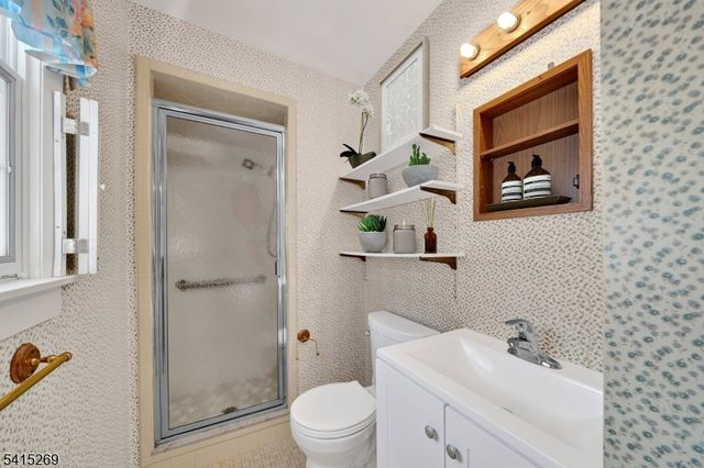 5 Forest Dr, Long Hill Twp., NJ 07980