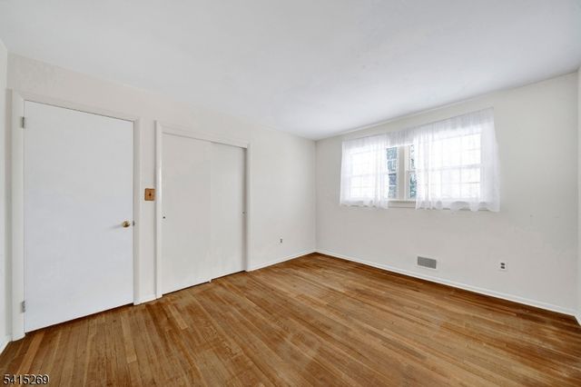 5 Forest Dr, Long Hill Twp., NJ 07980