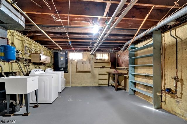 5 Forest Dr, Long Hill Twp., NJ 07980