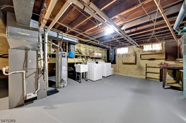 5 Forest Dr, Long Hill Twp., NJ 07980