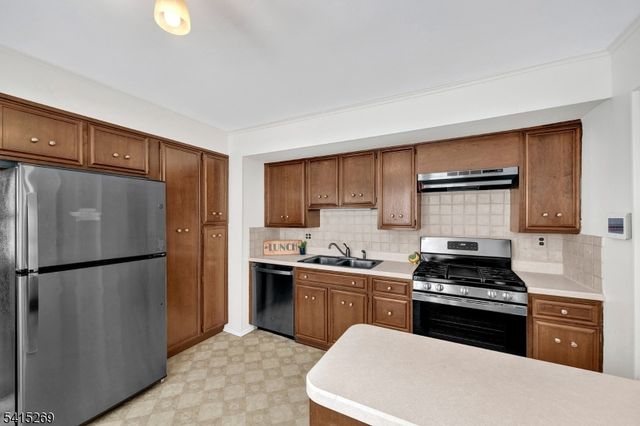 5 Forest Dr, Long Hill Twp., NJ 07980