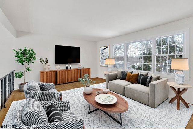 5 Forest Dr, Long Hill Twp., NJ 07980