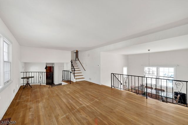 5 Forest Dr, Long Hill Twp., NJ 07980