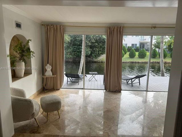 332 NW 47th Ave, Deerfield Beach, FL 33442