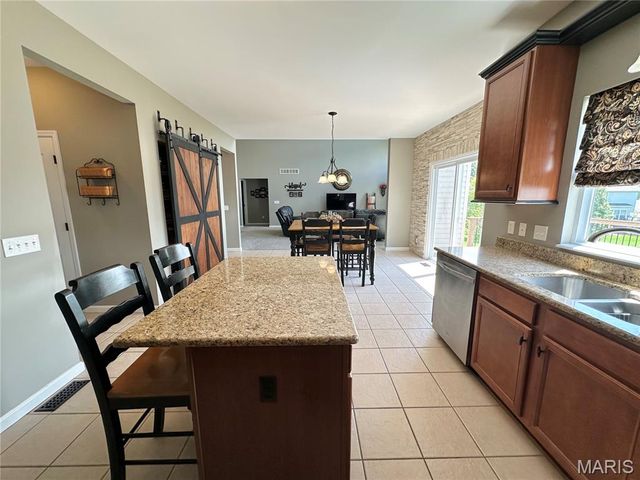 724 Autumnwood Forest Drive, Lake St Louis, MO 63367