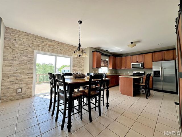724 Autumnwood Forest Drive, Lake St Louis, MO 63367