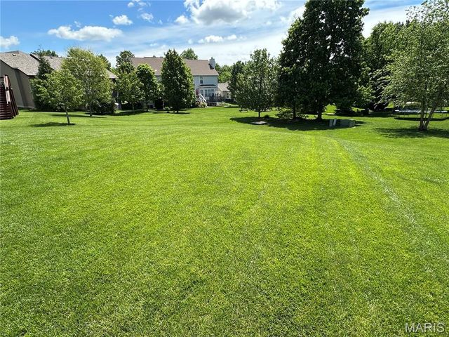 724 Autumnwood Forest Drive, Lake St Louis, MO 63367