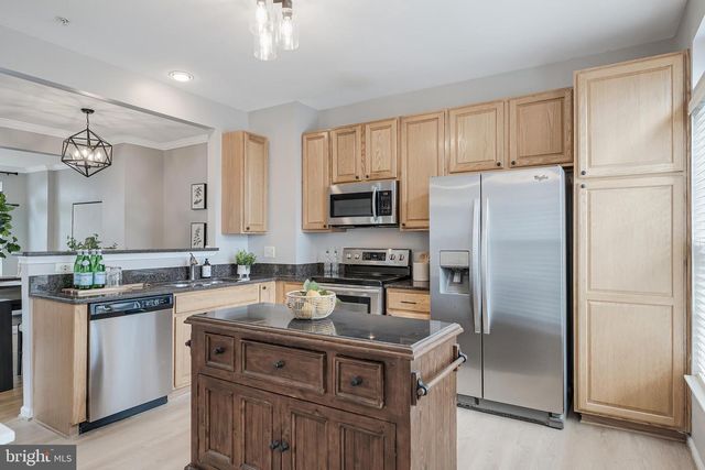 2772 MANHATTAN PL, Vienna, VA 22180