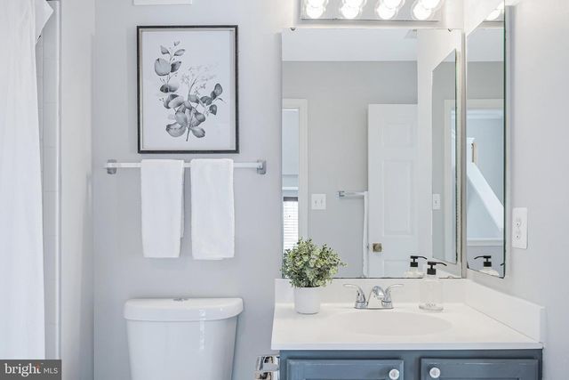 2772 MANHATTAN PL, Vienna, VA 22180