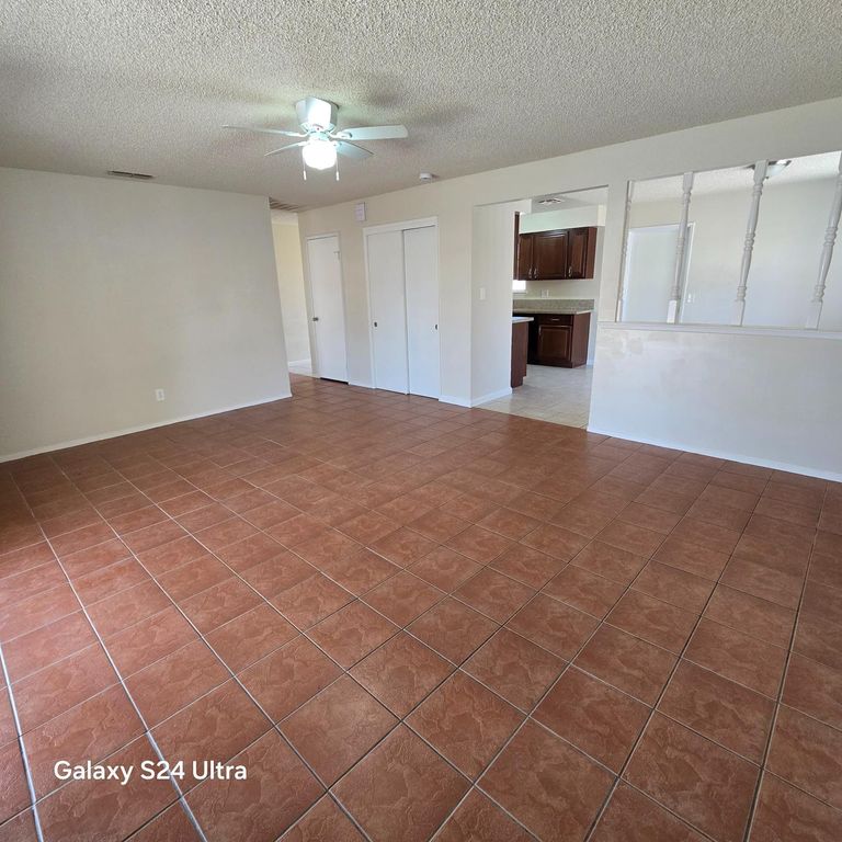 Image 7 of property listing at 500 E Clark Street, Madera, CA 93638