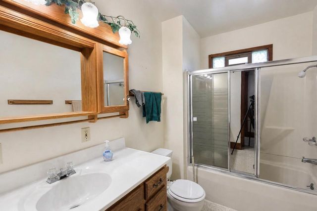 800 9th AVENUE, Union Grove, WI 53182