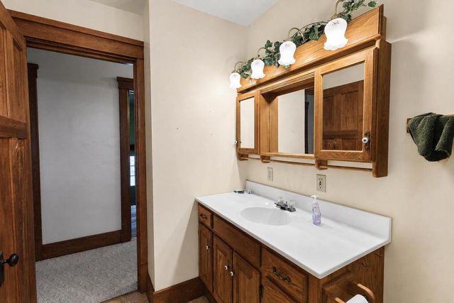 800 9th AVENUE, Union Grove, WI 53182