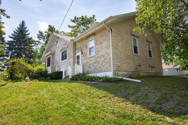 800 9th AVENUE, Union Grove, WI 53182