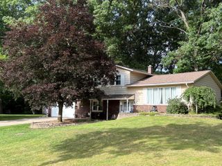 48963 Ye Olde Woods, Antwerp Twp, MI 49071
