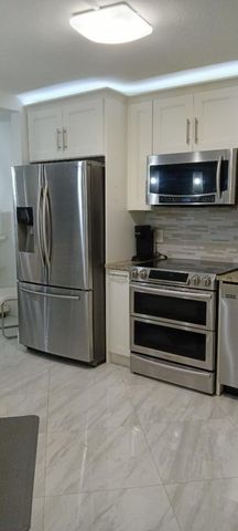 5749 Camino Del Sol 202, Boca Raton, FL 33433