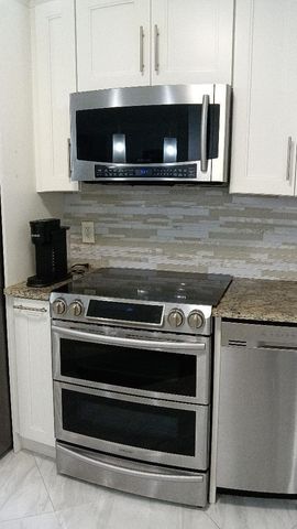 5749 Camino Del Sol 202, Boca Raton, FL 33433