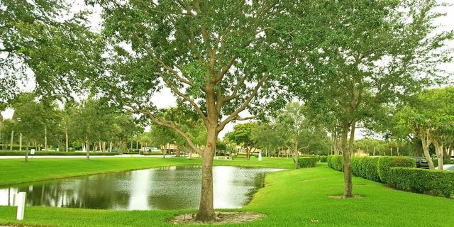 5749 Camino Del Sol 202, Boca Raton, FL 33433