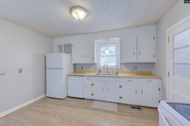 2610 Riverland Drive, Cayce, SC 29033