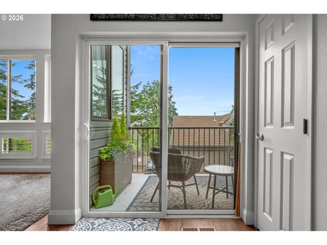 4465 GOLDEN Ln, Lake Oswego, OR 97035