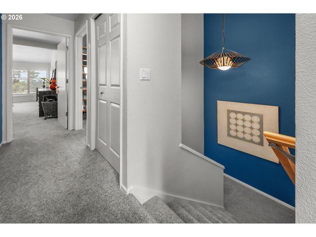 4465 GOLDEN Ln, Lake Oswego, OR 97035