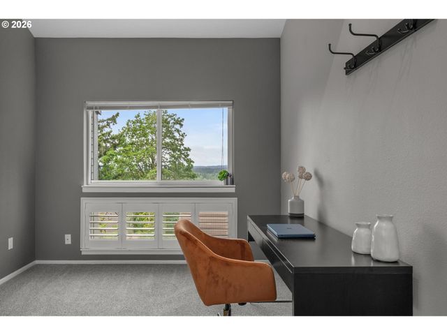 4465 GOLDEN Ln, Lake Oswego, OR 97035