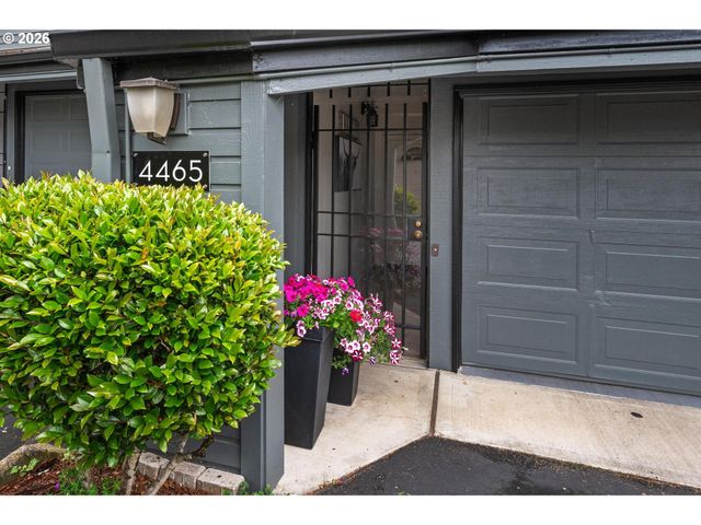 4465 GOLDEN Ln, Lake Oswego, OR 97035