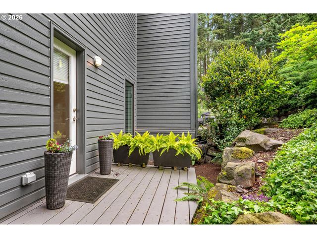 4465 GOLDEN Ln, Lake Oswego, OR 97035