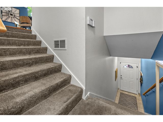 4465 GOLDEN Ln, Lake Oswego, OR 97035