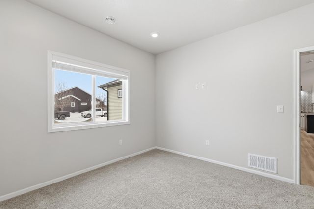 3022 41st Avenue S, Moorhead, MN 56560