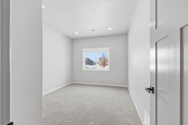 3022 41st Avenue S, Moorhead, MN 56560