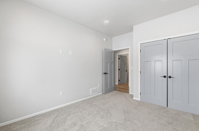 3022 41st Avenue S, Moorhead, MN 56560