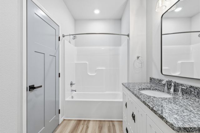 3022 41st Avenue S, Moorhead, MN 56560