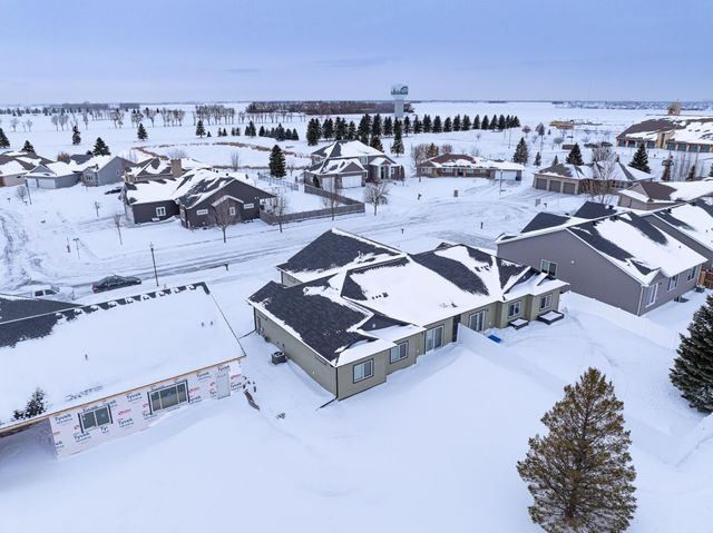 3022 41st Avenue S, Moorhead, MN 56560