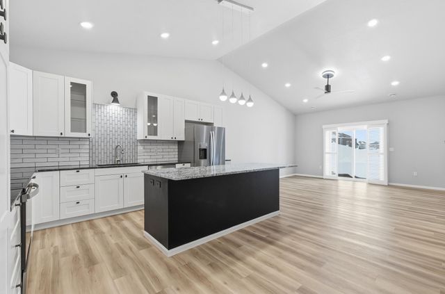 3022 41st Avenue S, Moorhead, MN 56560