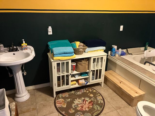 740 E 13th Street, Cassville, MO 65625