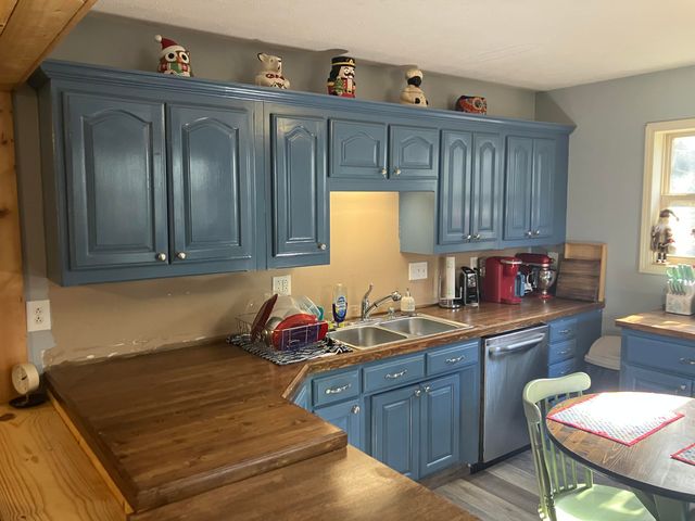 740 E 13th Street, Cassville, MO 65625