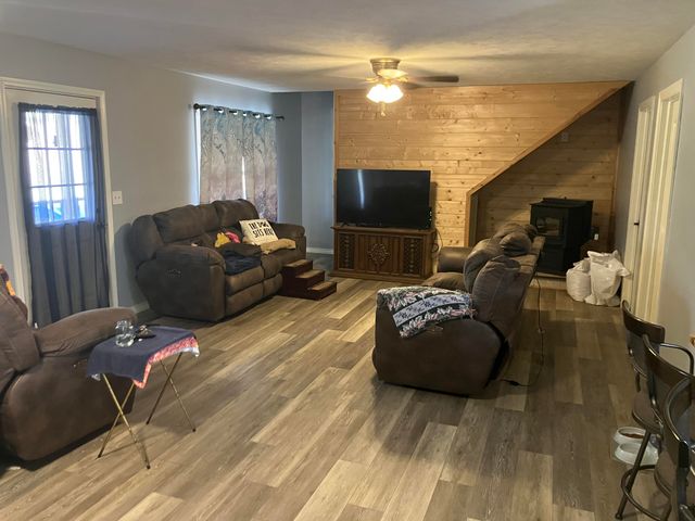 740 E 13th Street, Cassville, MO 65625