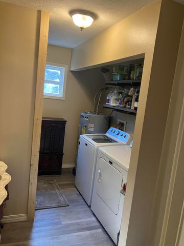 740 E 13th Street, Cassville, MO 65625