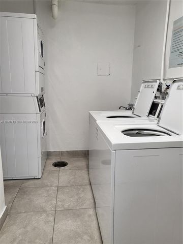 1865 79th St Cswy 8E, North Bay Village, FL 33141