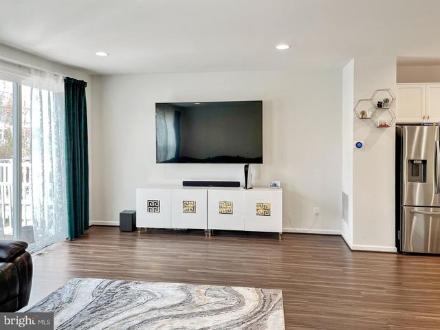 9138 WYCHE KNOLL LN, Manassas, VA 20110